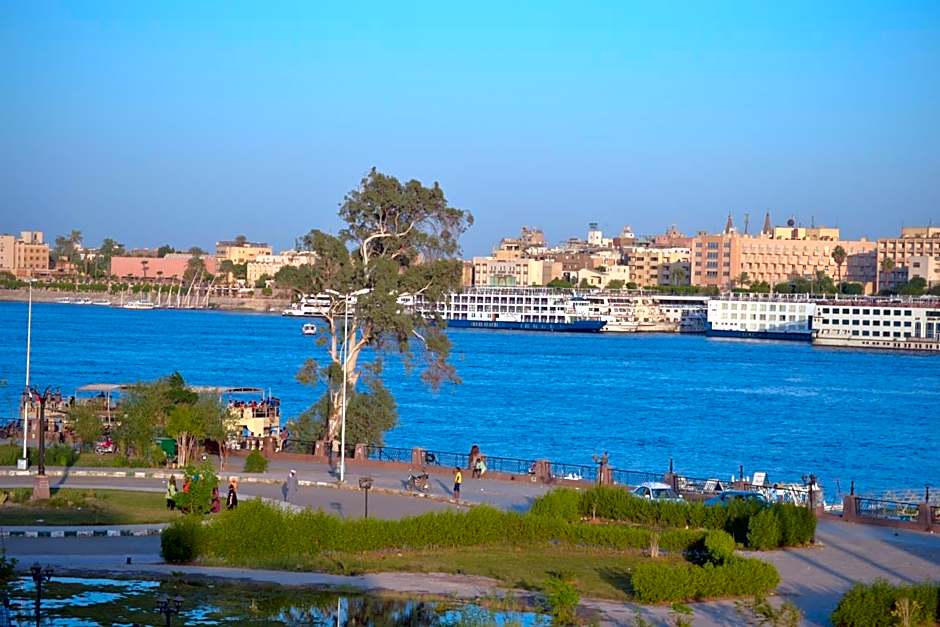 Nile Valley Hotel