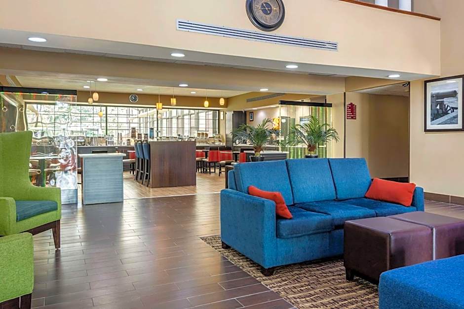 Comfort Inn & Suites Perry National Fairgrounds Area