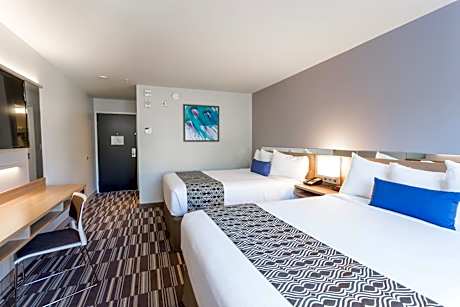 Queen Room with Two Queen Beds - Non Smoking