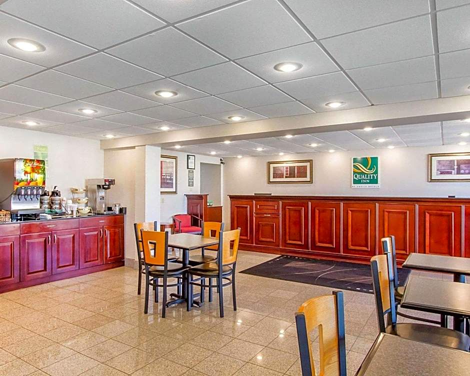 Quality Inn Dyersburg I-155