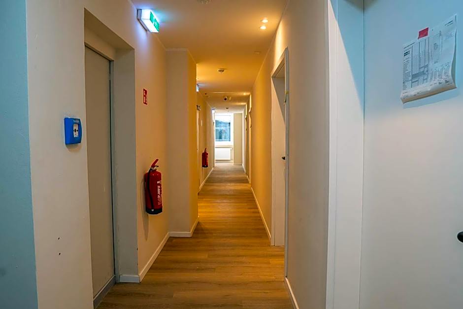 Diamonds Hotel