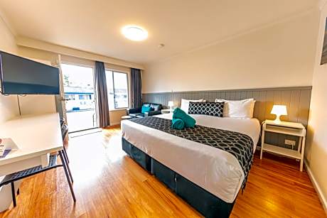 Deluxe King Room - Not Pet Friendly