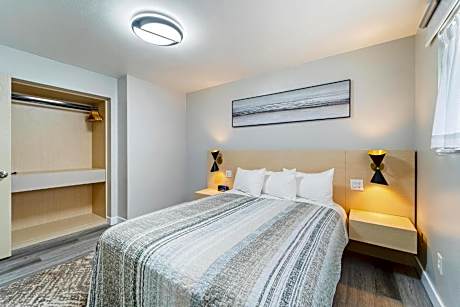 Queen Suite
