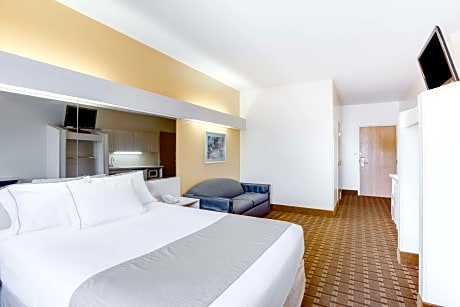 Accessible - 1 Queen Mobility Accessible Walk In Shower Nsmk Continental Breakfast