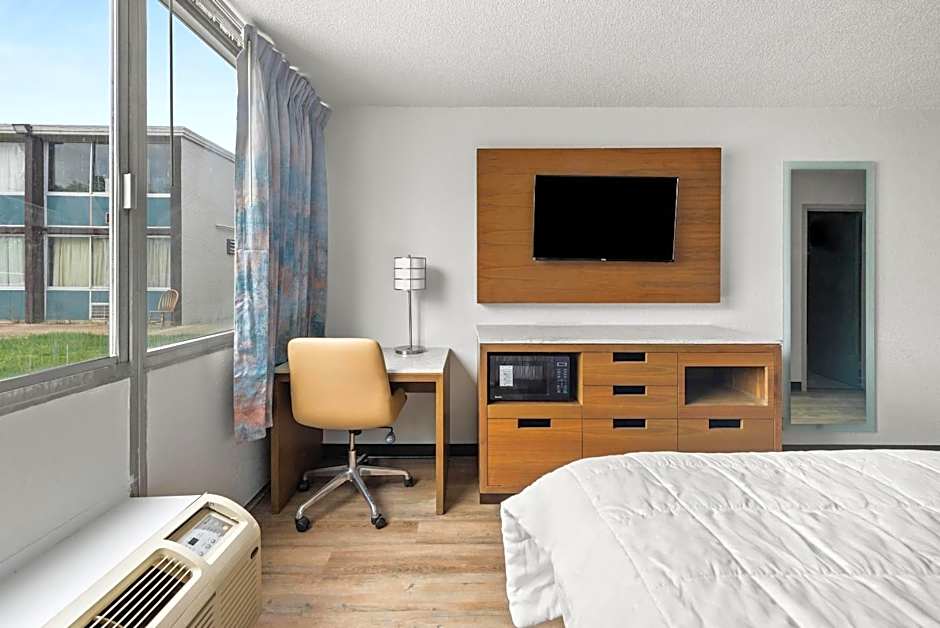 Suburban Studios Fairborn - Dayton