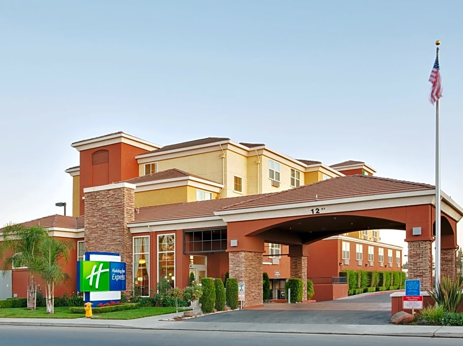 Holiday Inn Express- West Sacramento