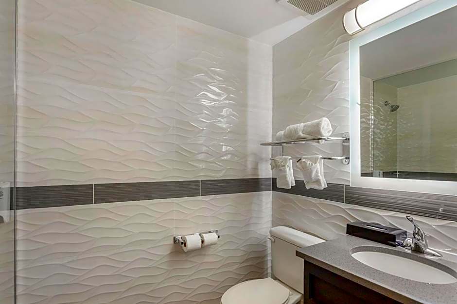 Red Roof PLUS Brooklyn - Flatbush Ave