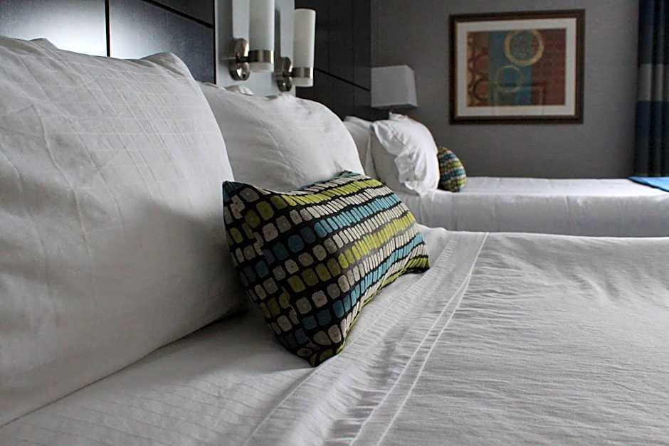 Holiday Inn Express Janesville-I-90 & US Highway 14 By IHG