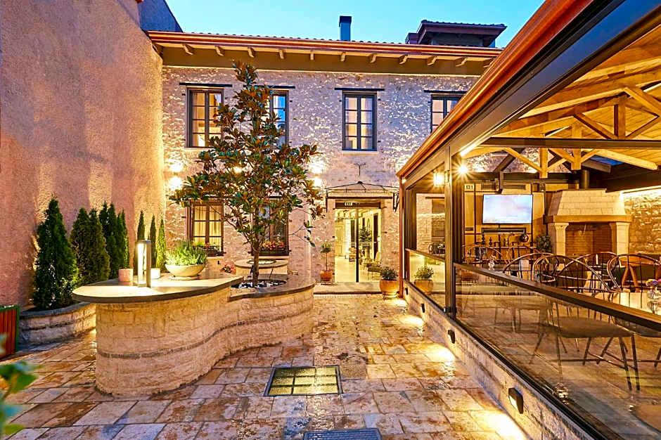 IALNA Boutique Hotel