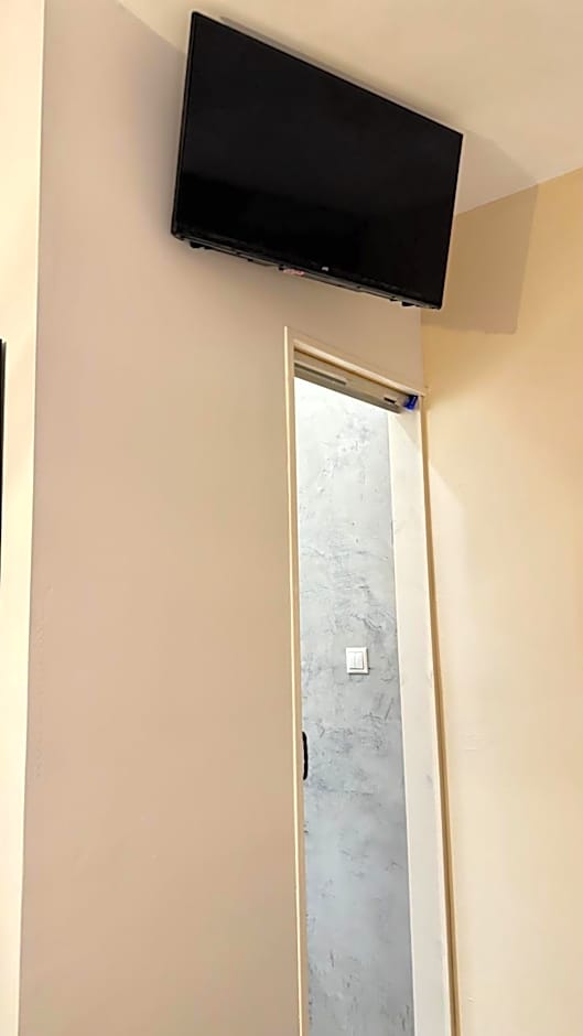 Rhodes Backpackers Boutique Hostel and Apartments