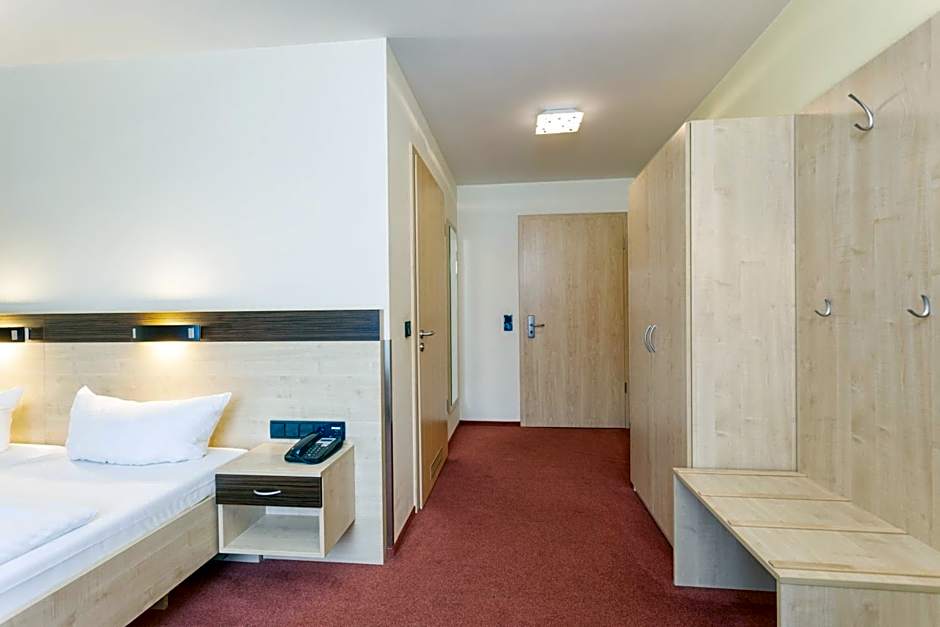 Hotel Mit-Mensch