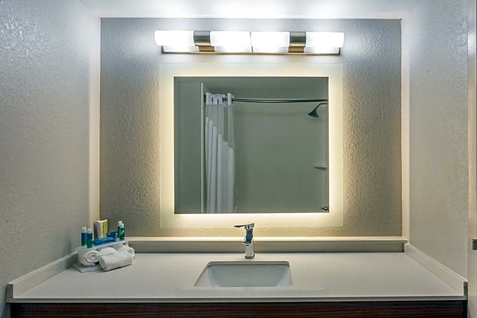 Holiday Inn Express & Suites Augusta West - Fort Eisenhower By IHG