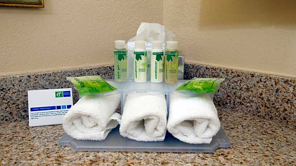 Holiday Inn Express Leland - Wilmington Area By IHG