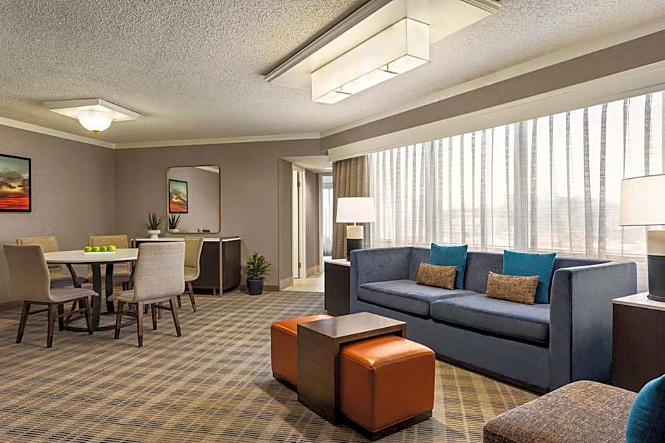 Embassy Suites By Hilton Hotel Kansas City-Overland Park