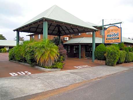 Tree Top Walk Motel