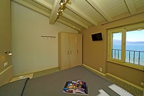 Studio with Lake View