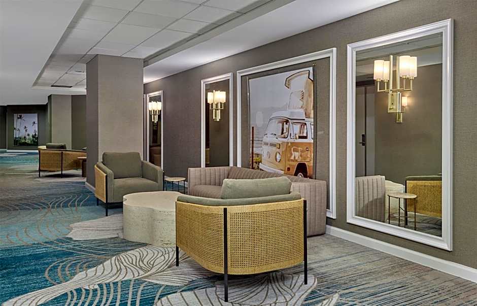 Hyatt Centric Delfina Santa Monica