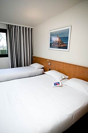 Triple Room - 1 Double & 1 Single Beds