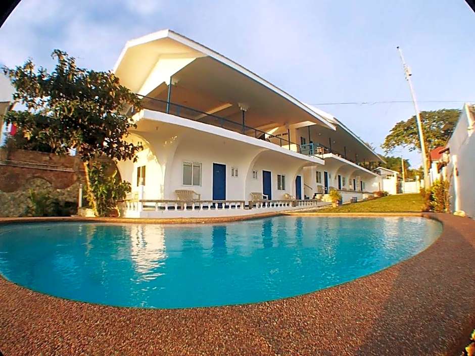 Pescadores Suites Moalboal