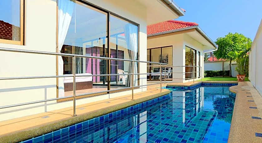 Avoca Pool Villas