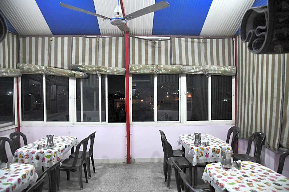 Hotel Thikana Palace