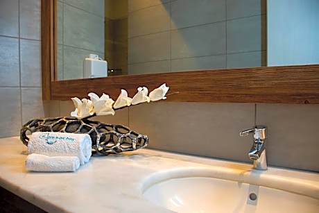 Derveni Luxury Apartments