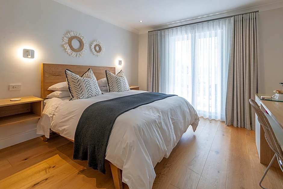 Hide-Away Guest House