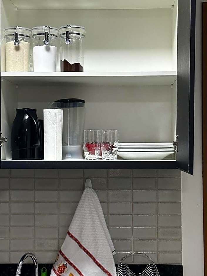 Apartamento mobiliado a 500m do Goiânia Shopping