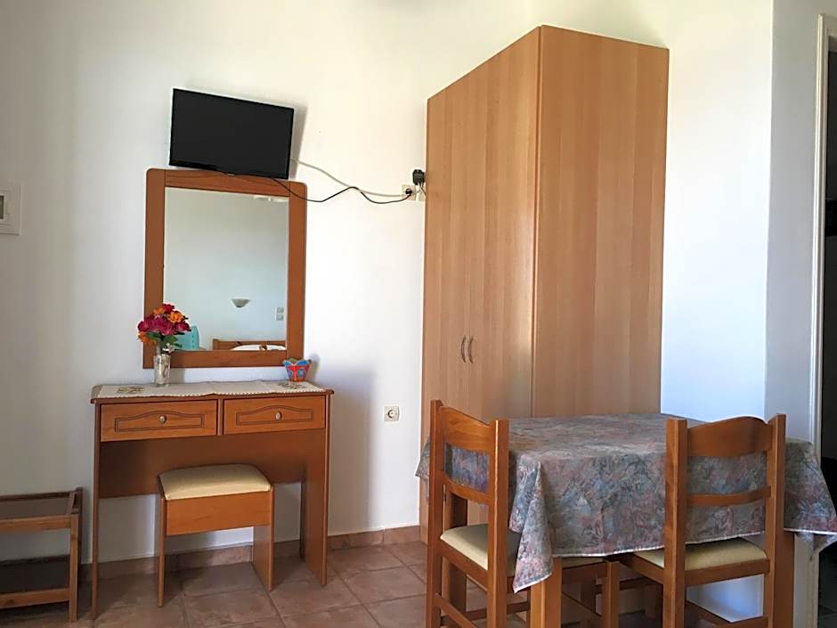 Eugenia travasarou sea view appartments