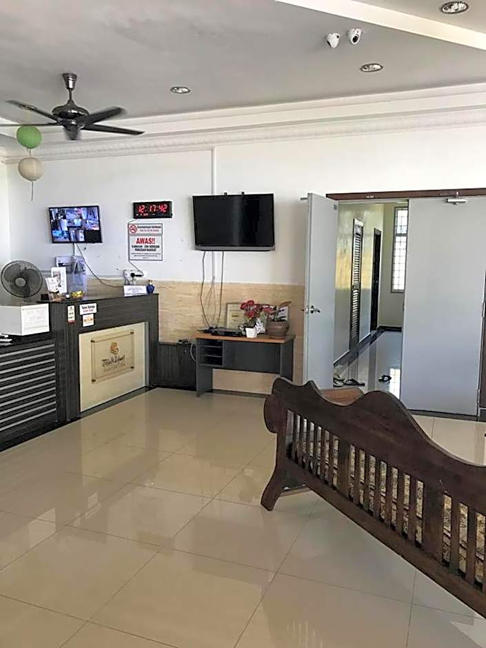 Teluk Lipat Seaview Inn