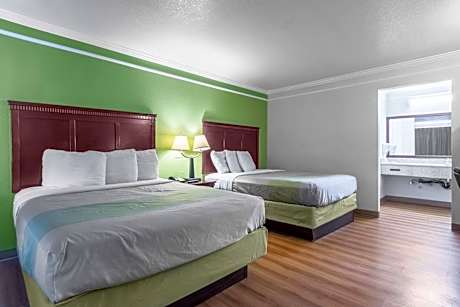 Queen Room with Two Queen Beds - Non-Smoking