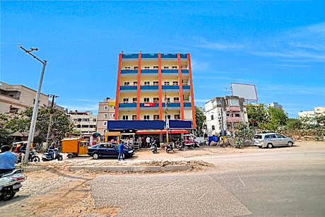 Hotel O Hitech Suites