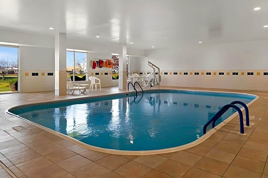 Comfort Suites Saginaw