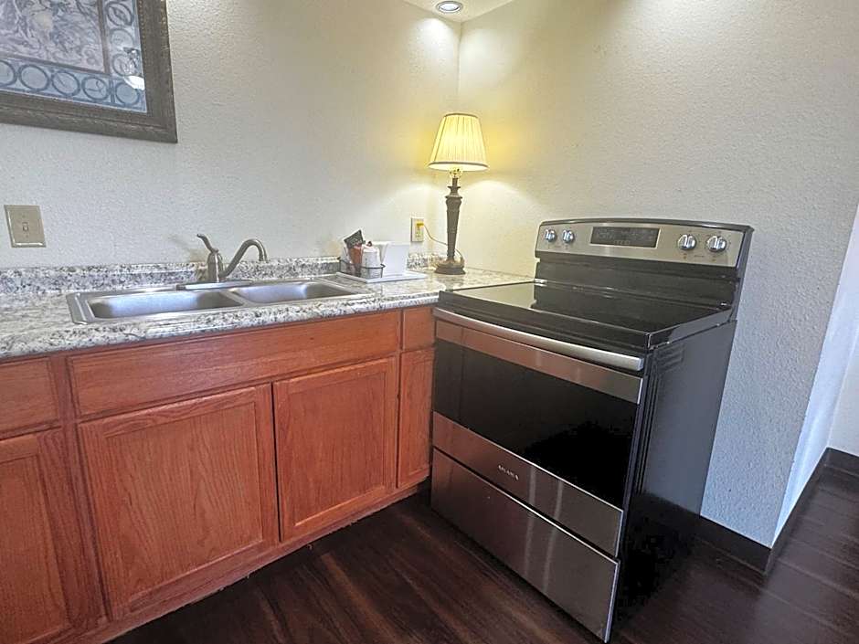 Super 8 by Wyndham Giddings