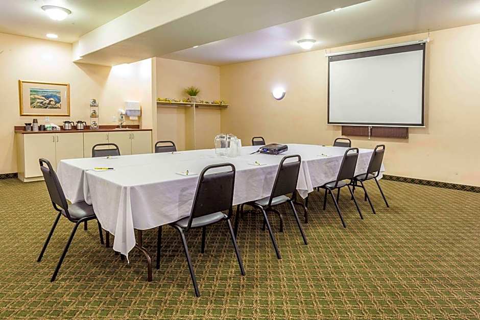 Super 8 by Wyndham Amherst NS