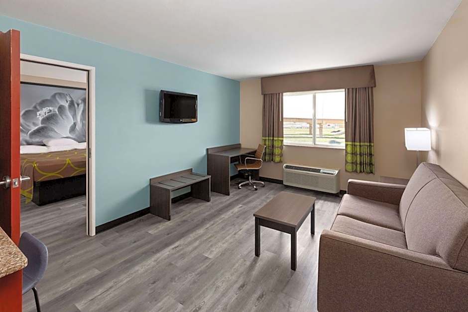 Super 8 by Wyndham Lubbock West 