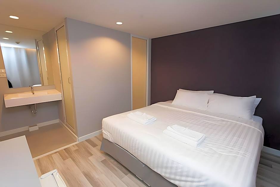 Nantra Ploenchit Hotel