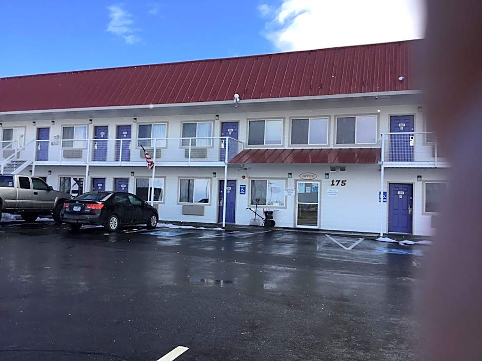 Motel 6-Baker City, OR