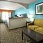Holiday Inn Express & Suites DFW Airport - Grapevine By IHG