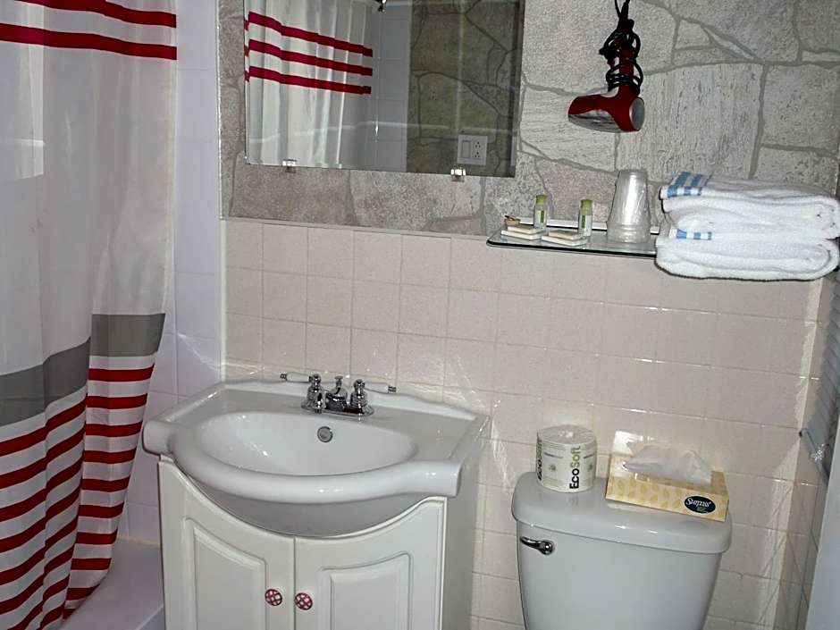 Haileybury Beach Motel