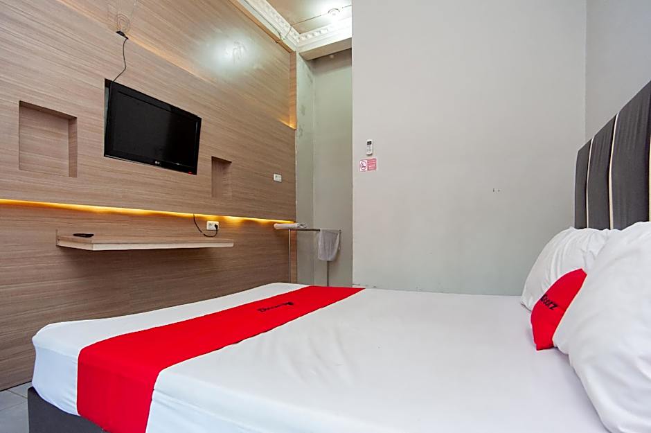 Adelia Residence by RedDoorz – Palembang, GA