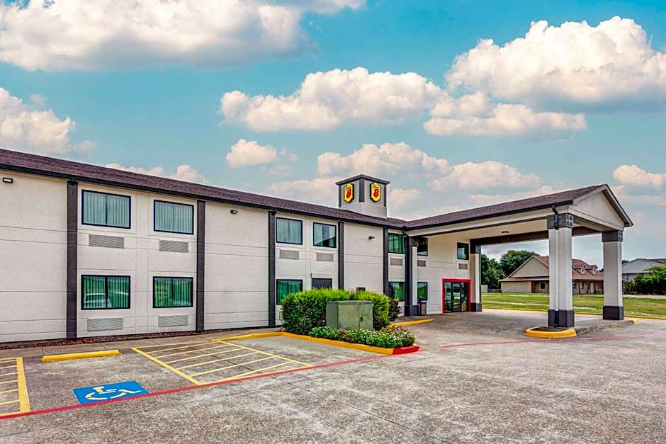 Super 8 by Wyndham Waxahachie TX