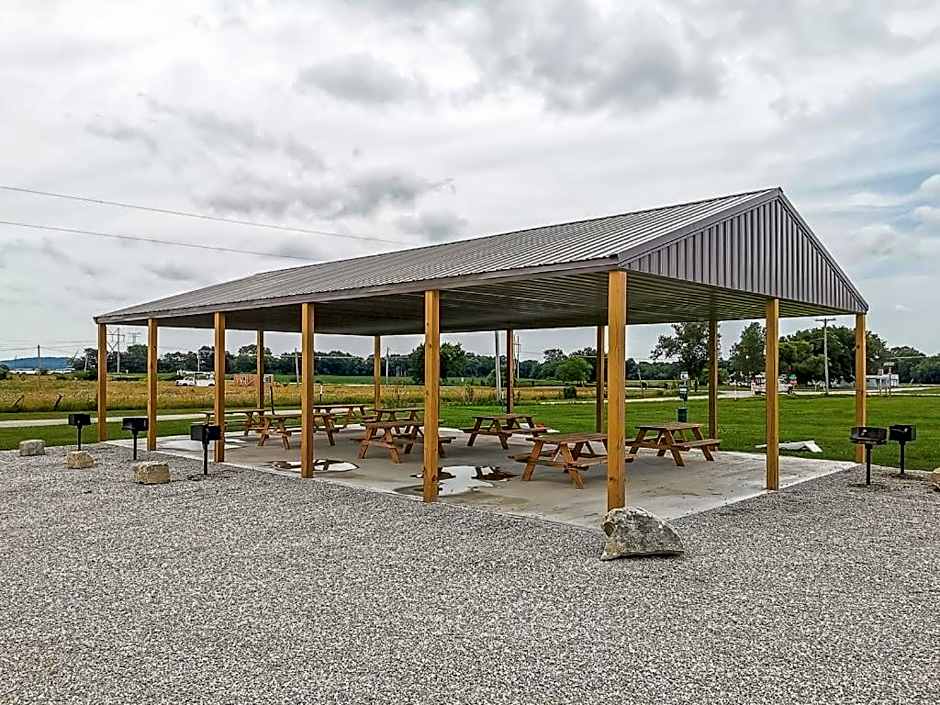 Valley Cabins Double Queen Hotel Room