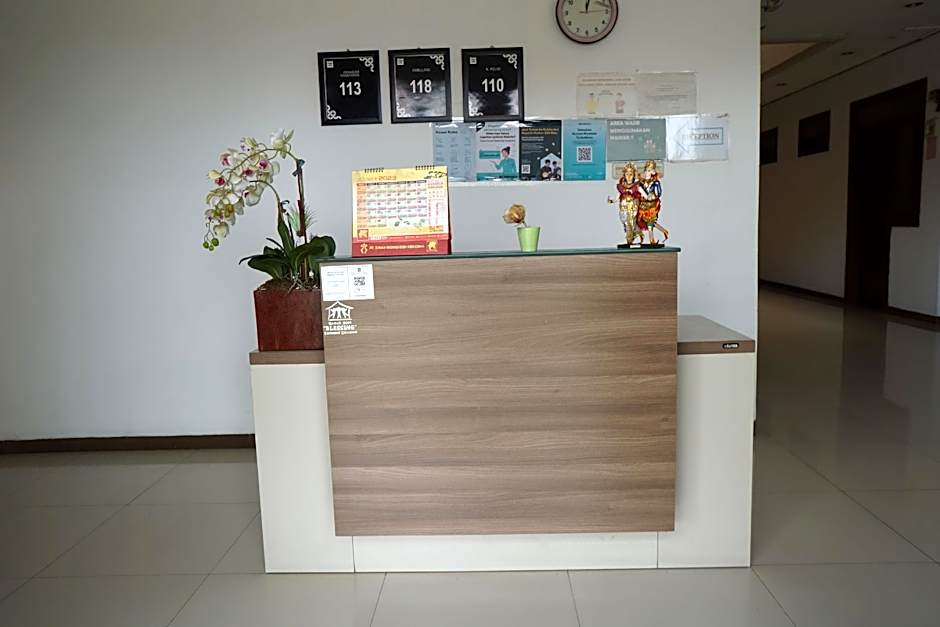 OYO 92863 Hotel Blessing