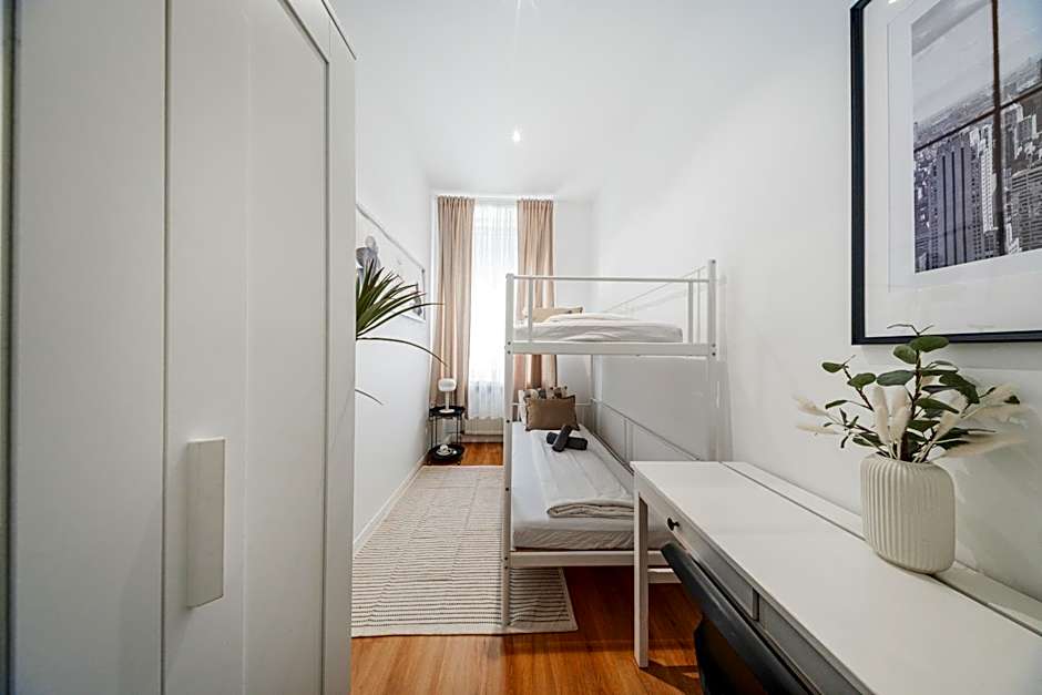 Nice Central City Room
