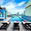 Hallo Patong Hotel - Rooftop Pool - Stunning Mountain Views & OTOP Market