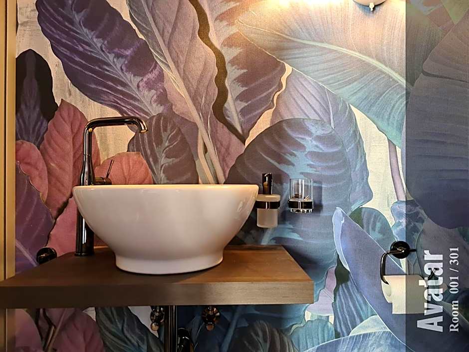 The Henry Self Check-In Guesthouse