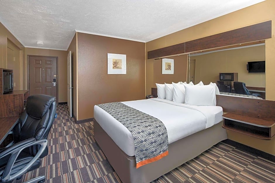 Microtel Inn & Suites by Wyndham Columbia Two Notch Rd Area