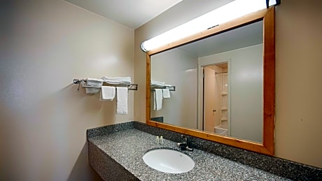 Suite-2 Queen Beds, Non-Smoking, Two Bedrooms, Second Floor, Exterior Entrance, Refrigerator, Wi-Fi, Continental Breakfast