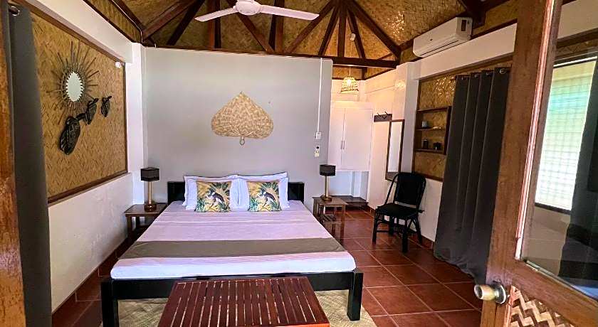 Golden Monkey Beach Hotel